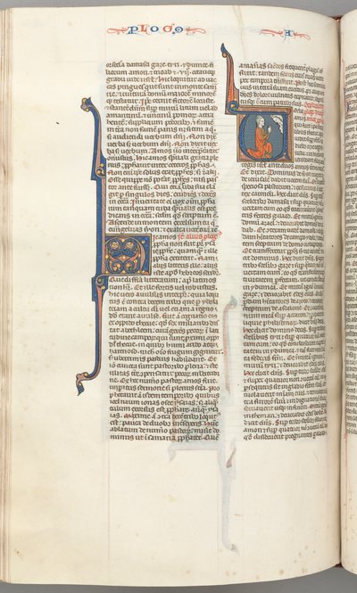 Fol. 354v, Amos, gehistorieerde initiaal V, Amos knielend in gebed, buste van God boven, c. 1275-1300 door Unbekannt