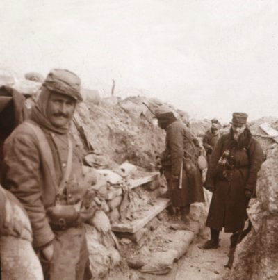 Franse soldaten in de loopgraven, Perthes, Noord-Frankrijk, ca. 1914-1918 door Unbekannt