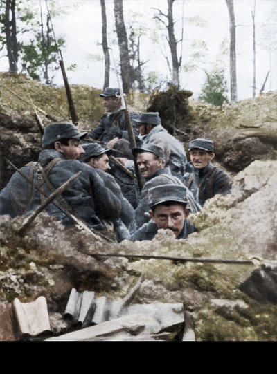 Franse troepen in het loopgravenstelsel van Calonne, Frankrijk, juli 1915 door Unbekannt