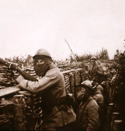 Gasalarm in loopgraven, Champagne, Noord-Frankrijk, 1916 door Unbekannt