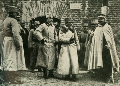 Generaal Kusmanek en Prins Frans Jozef bij het fort van Przemysl, Eerste Wereldoorlog, 1915, c1920 door Unbekannt