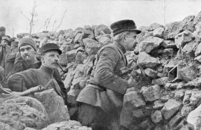 Generaal Marchand inspecteert loopgraven, Champagne, Frankrijk, Eerste Wereldoorlog, 1915 door Unbekannt