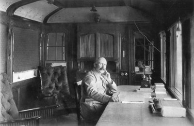 Generaal Philippe Pétain, commandant van het Franse Tweede Leger, Verdun, Frankrijk, 1916 door Unbekannt