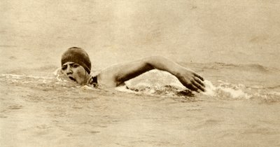 Gertrude Ederle, eerste vrouw die het Kanaal overzwom door Unbekannt
