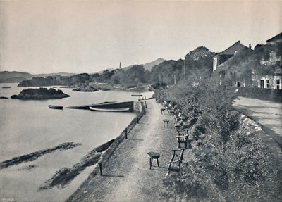 Glengarriff - De Esplanade, 1895 door Unbekannt