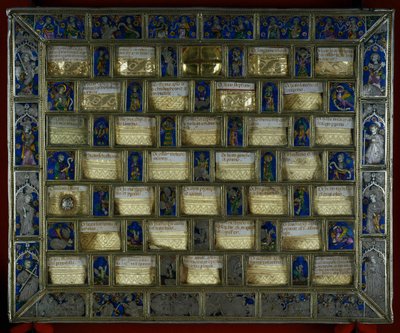 Goudsmid: staurotheek of gotisch reliek van de 14e eeuw in de vorm van schaakstukken van Karel de Grote, Zilver, goud en email gemaakt in Montpellier. Roncesvalles. Navarra. Spanje. door Unbekannt