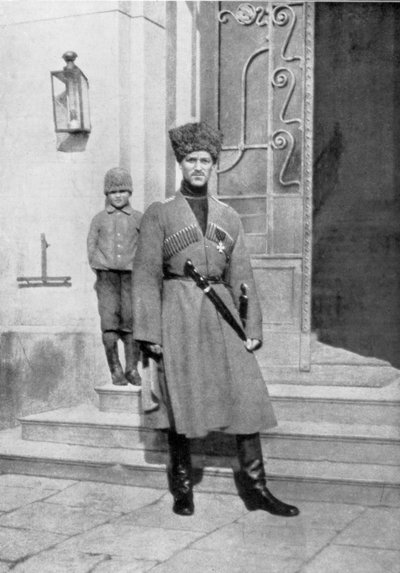 Grootvorst Michael Alexandrovich van Rusland in Kozakkenuniform, 1917 door Unbekannt