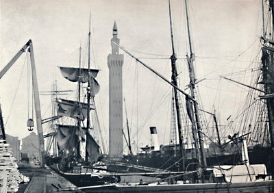 Grimsby - Uitzicht op de dokken, met de hydraulische toren, 1895 door Unbekannt