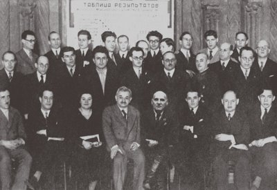 Groepsportret van de deelnemers van het Tweede Internationale Schaaktoernooi, Moskou 1935 door Unbekannt