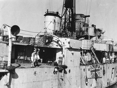 HMS Amethyst, na actie op de Yangtze-rivier, 20 april 1949 door Unbekannt
