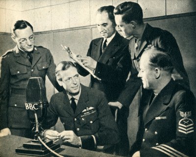 Z.K.H. de overleden Hertog van Kent neemt deel aan de Amerikaanse Onafhankelijkheidsdag, 1942 door Unbekannt