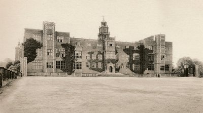 Hatfield House - Noordfront, 16e eeuw, 1904 door Unbekannt