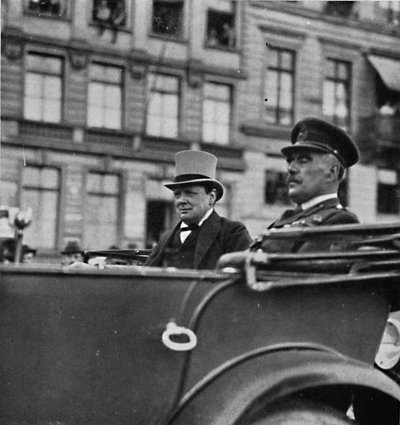 Hij ging naar Keulen naar het Hoofdkwartier van het Britse Bezettingsleger, c1919, 1945 door Unbekannt