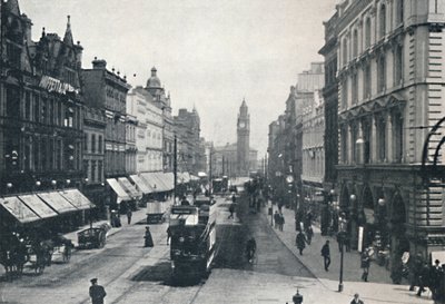High Street, Belfast, met in de verte het Albert Memorial, 1917 door Unbekannt