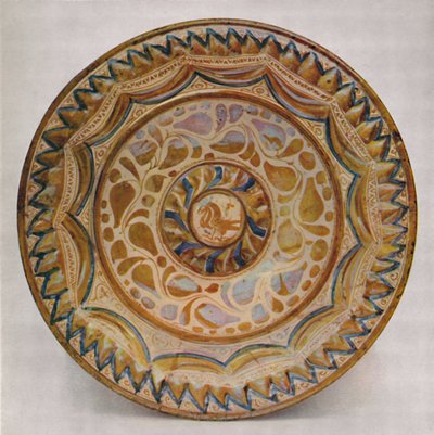 Hispano-Moresque Lustre Schotel met Blauwe Vis-Schub Rand. 15e Eeuw door Unbekannt
