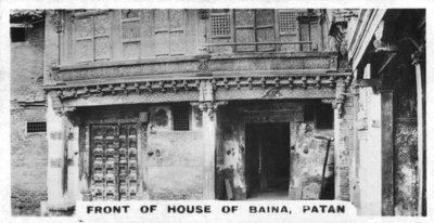 Huis van Baina, Patan, India, ca. 1925 door Unbekannt