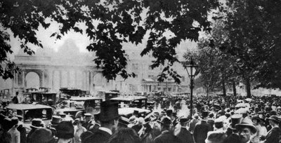 Hyde Park op een mooie Ascot zondag, Londen, 1926-1927 door Unbekannt