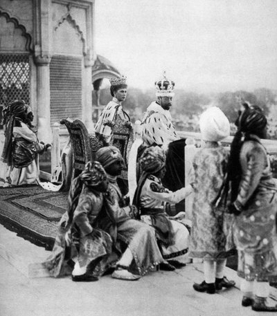 Indiase prinselijke pages, George V en koningin May in Delhi, 1911, 1935 door Unbekannt