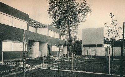 Industrieel Huisvestingsplan in Pessac, nabij Bordeaux. Architecten, Le Corbusier en Pierre Jeanneret door Unbekannt