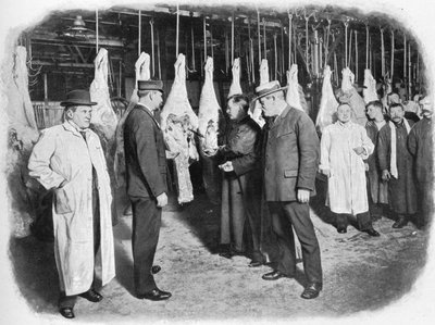 Inspectie van vlees op Smithfield Market, City of London, ca. 1903 door Unbekannt