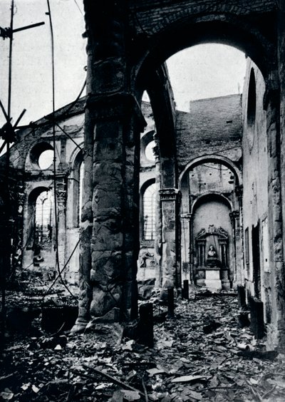 Interieur van de Kerk van St. Mary Le Bow, Cheapside uitgebrand tijdens een luchtaanval, 1941 door Unbekannt