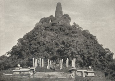 Jetawanarama Dagoba, de jongste van de drie grote Dagobas van Anuradhapura, eind 3e eeuw na Christus door Unbekannt