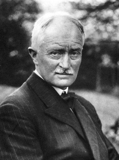 John Masefield 1878-1967, Engelse dichter en schrijver, begin 20e eeuw door Unbekannt
