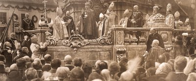 Koning Karel IV legt zijn kroningseed af in Boedapest op 30 december 1916, 1916 door Unbekannt
