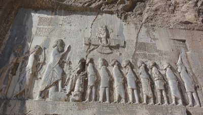 Koning Darius I. en gevangenen, 521 v.Chr. door Unbekannt