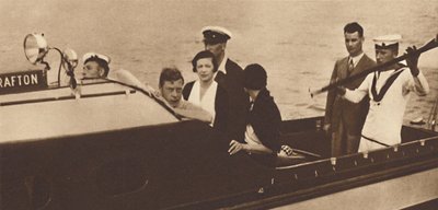 Koning Edward keert terug naar zijn jacht van het eiland Rab, 1937 door Unbekannt
