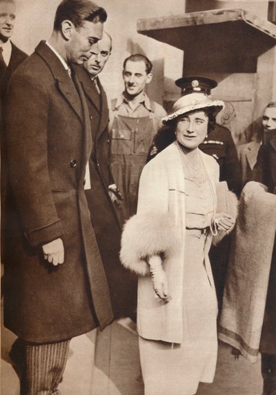 Koning George VI en koningin Elizabeth verlaten een repetitie van hun kroning, 1937 door Unbekannt