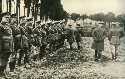 Koning George V bezoekt geallieerde troepen aan het front, Eerste Wereldoorlog, 1915, ca. 1920 door Unbekannt