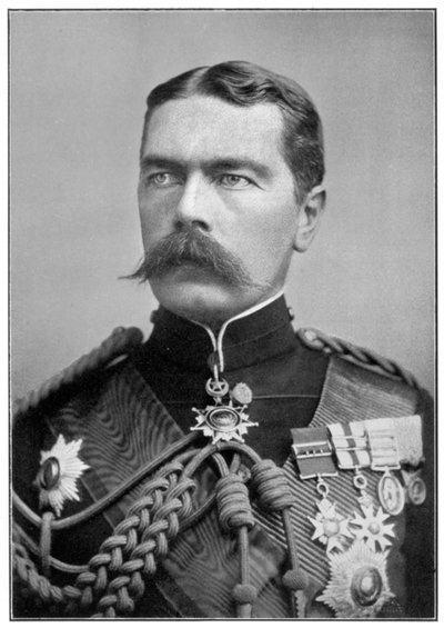 Kitchener van Khartoum in gala-uniform, ca. 1900s door Unbekannt