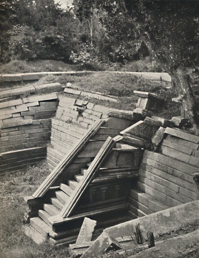 Kuttam Pokuma Die zwei Badeteiche Anuradhapura, 1926 door Unbekannt