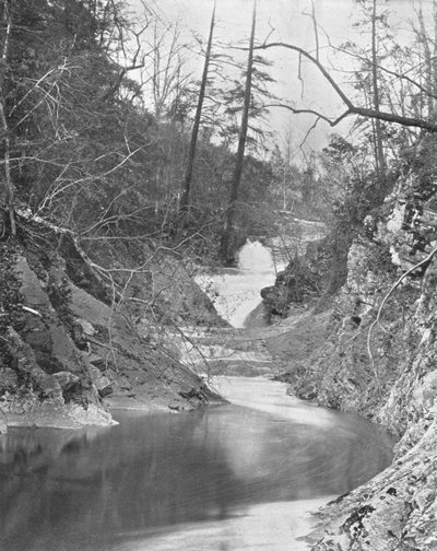 Lace Waterfalls en Dragons Pool, Natural Bridge, Virginia, VS, circa 1900 door Unbekannt