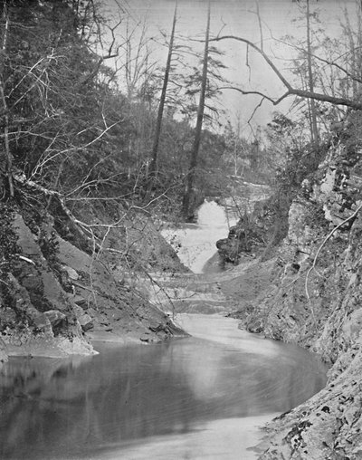 Kantwatervallen en Drakenpoel, Natural Bridge, Virginia, c1897 door Unbekannt