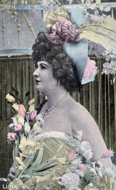 Lidia, vintage Franse ansichtkaart, ca. 1900 door Unbekannt