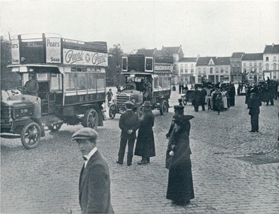Londense bussen in gebruik op het continent voor het vervoeren van Britse troepen, c.1914 door Unbekannt