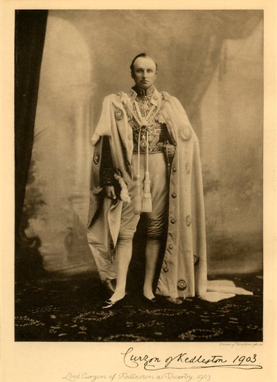 Lord Curzon van Kedleston als Onderkoning, 1903, 1925 door Unbekannt