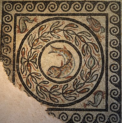 Lyon, regio Auvergne, Rhone Alpes, departement du Rhone. 69000 Mosaique de Choulans, ontdekt in 1967. Voorstellend een vis door Unbekannt