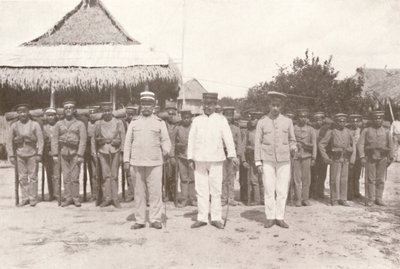 Madeira-Mamore Spoorweg: Aan de Bolivia-Brazilië grens: Boliviaanse officieren en soldaten, 1914 door Unbekannt