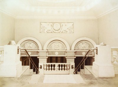 Hoofdtrap, Huis van de Vereniging van Literatuur en Kunsten, Rusland, 1900s door Unbekannt