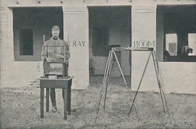 Majoor Battersby met het Lokalisatieapparaat, ca. 1890, 1910 door Unbekannt