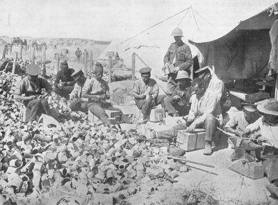 Bommen maken van blikken in Gallipoli, 1915 door Unbekannt