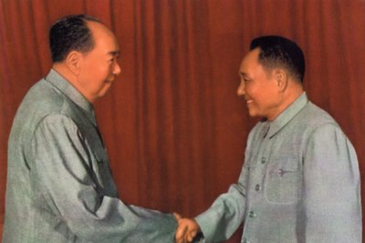 Mao Zedong en Deng Xiaoping, Chinese communistische leiders, ca. 1960s door Unbekannt