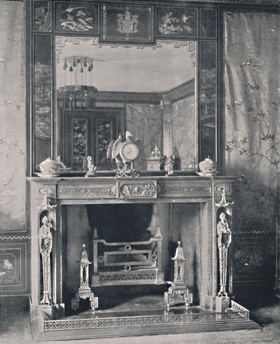 Marmeren schoorsteenmantel, 1939 door Unbekannt