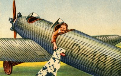 Marga von Etzdorf met haar vliegtuig, 1932 door Unbekannt