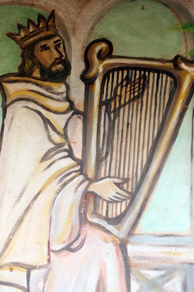 Maria heiligdom Onze Lieve Vrouw van het meer, Togo. Koning David speelt de harp. Schilderij. Togo door Unbekannt