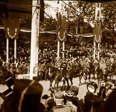 Maarschalk Ferdinand Foch en Generaal Joseph Joffre tijdens de overwinningsparade, Parijs, Frankrijk door Unbekannt