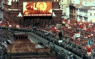 Dag van de Arbeid Parade, Rode Plein, Moskou, 1972 door Unbekannt